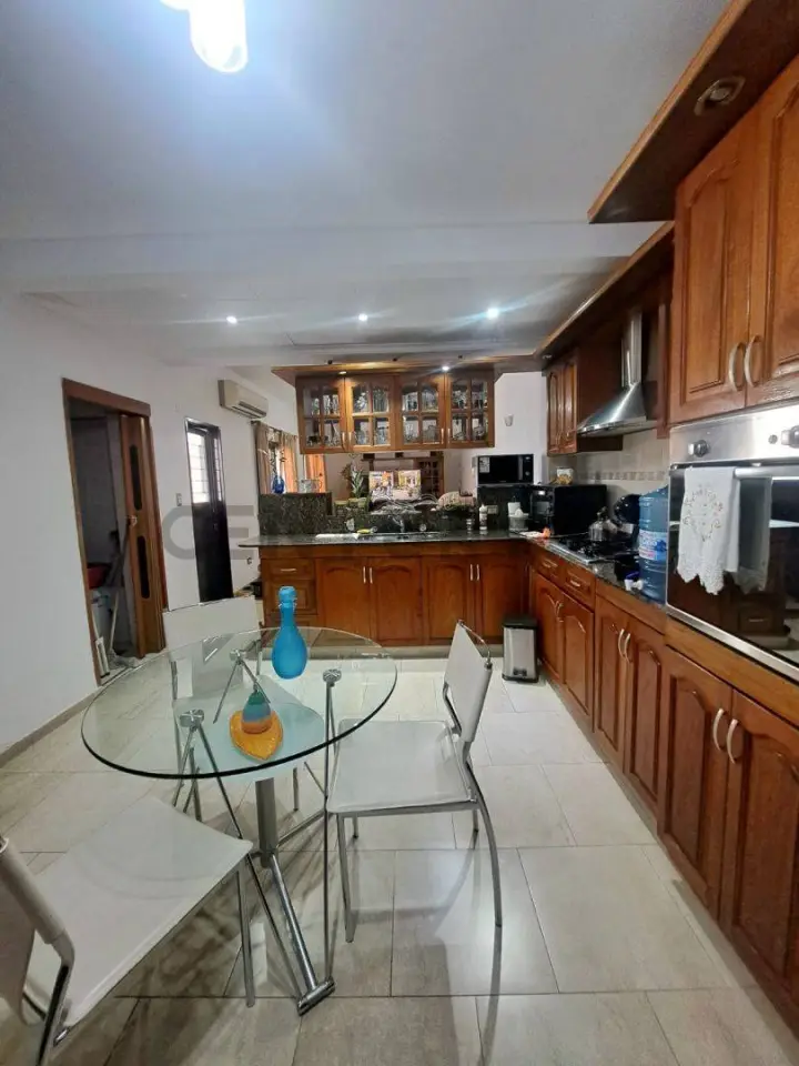 Casa de 3 dormitorios en Alta Córdoba, foto 1