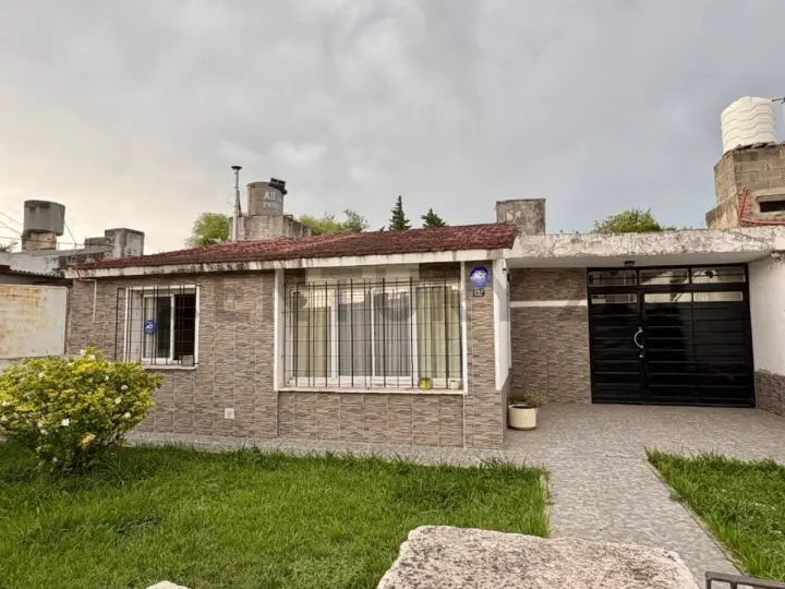 Casa de 2 dormitorios en Marqués de Sobremonte, foto 1