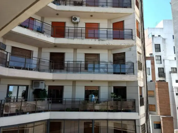 Departamento de 4 dormitorios en Nueva Córdoba, foto 1