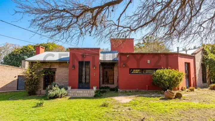 Casa de 3 dormitorios en Saldán, foto 1