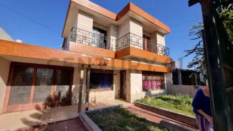 Casa de 4 dormitorios en Parque Liceo Segunda Sección