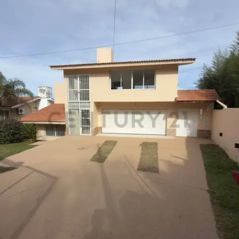 Casa de 3 dormitorios en Villa Carlos Paz