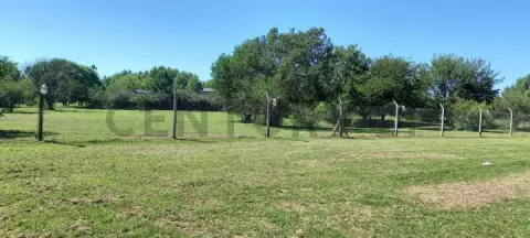 Lote de 6.828 m² en Villa Parque Santa Ana